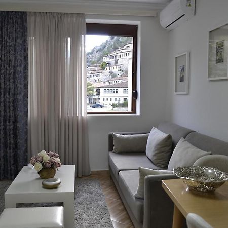 Aria Apartment Berat Luaran gambar