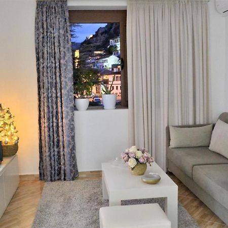 Aria Apartment Berat Luaran gambar